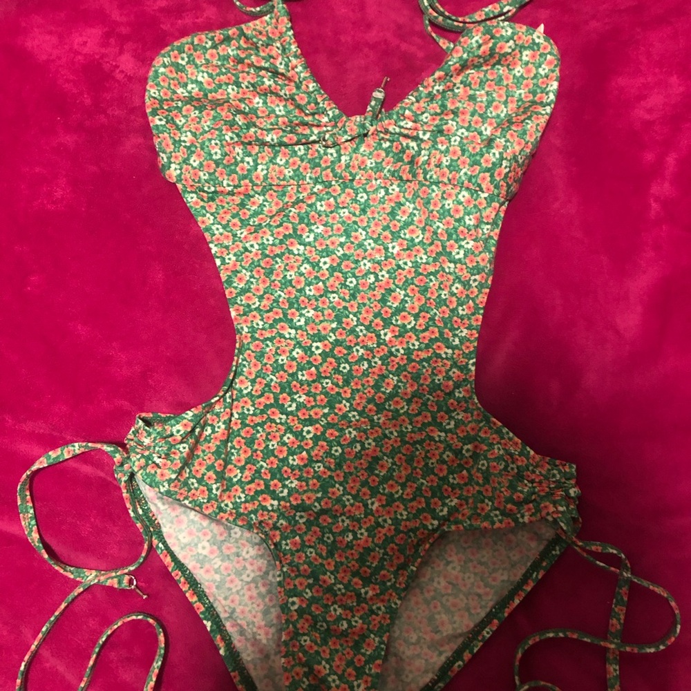 Juicy couture one piece (unique, as well as rare.